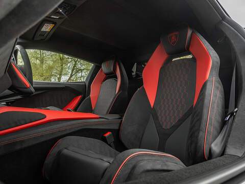 Lamborghini Revuelto V12  - U5866