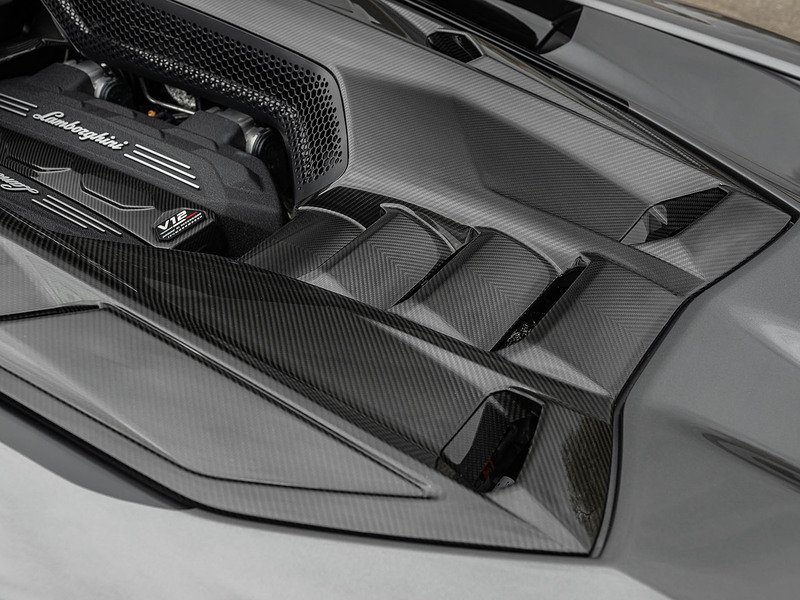 Lamborghini Revuelto V12  - U5866
