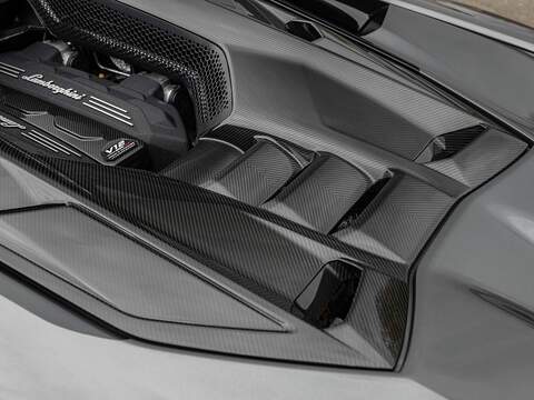 Lamborghini Revuelto V12  - U5866