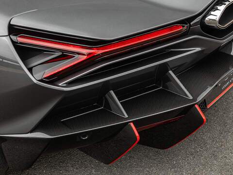 Lamborghini Revuelto V12  - U5866