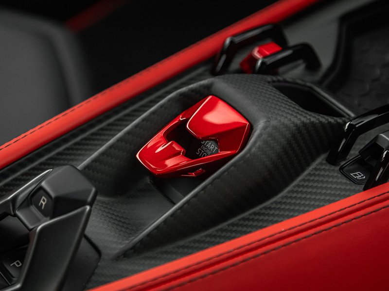 Lamborghini Revuelto V12  - U5866