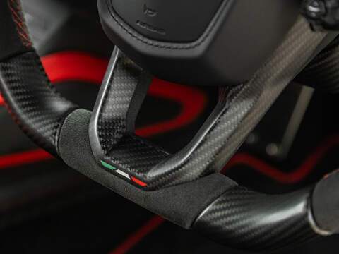 Lamborghini Revuelto V12  - U5866