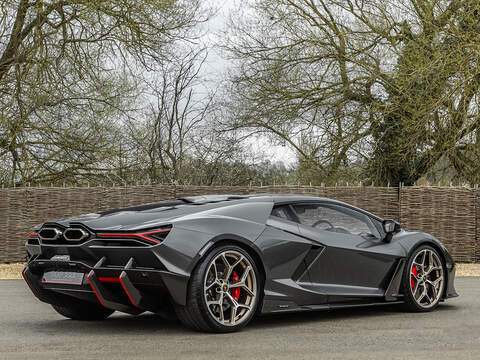 Lamborghini Revuelto V12  - U5866
