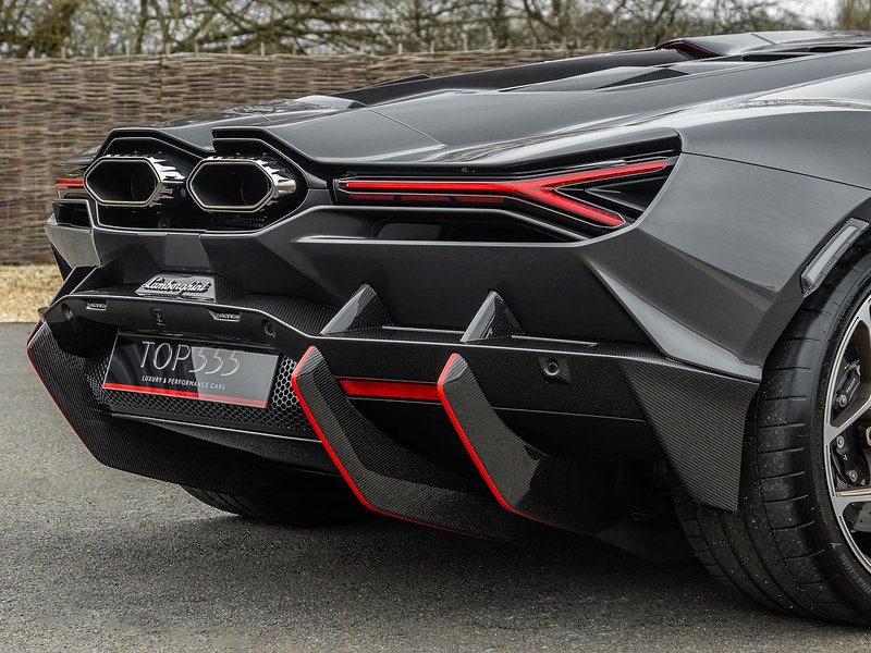 Lamborghini Revuelto V12  - U5866