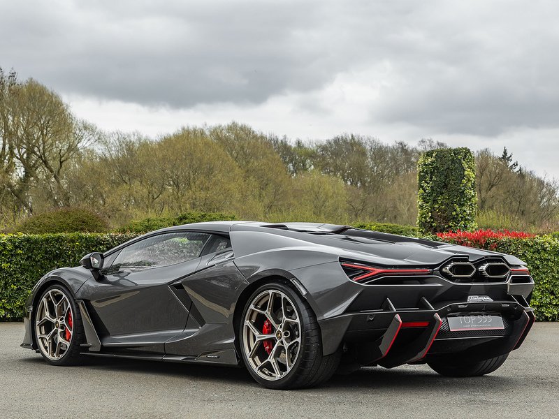 Lamborghini Revuelto V12  - U5866