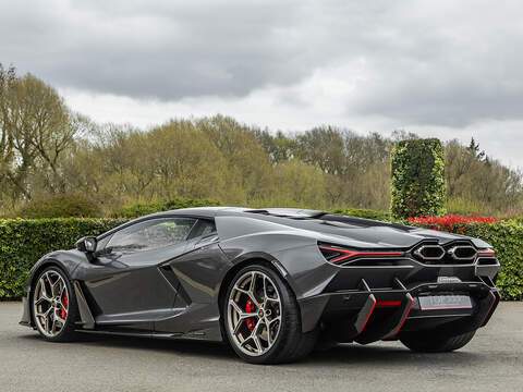 Lamborghini Revuelto V12  - U5866