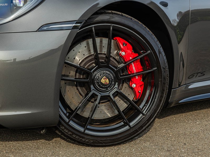 Porsche 911 Targa 4 GTS  (992.1)  - U5870