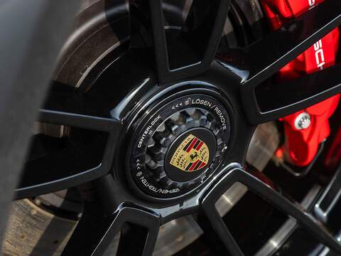 Porsche 911 Targa 4 GTS  (992.1)  - U5870