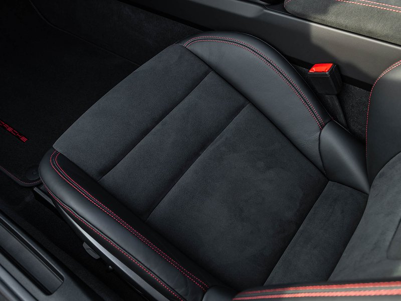 Porsche 911 Targa 4 GTS  (992.1)  - U5870