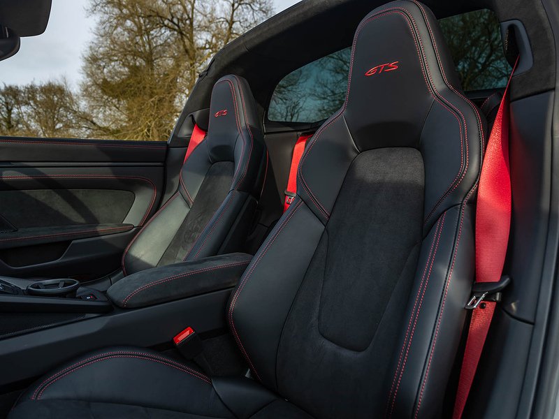 Porsche 911 Targa 4 GTS  (992.1)  - U5870