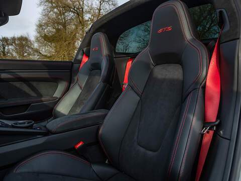 Porsche 911 Targa 4 GTS  (992.1)  - U5870