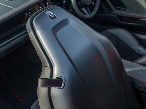 Porsche 911 Targa 4 GTS  (992.1)  - U5870