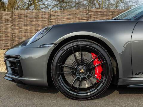 Porsche 911 Targa 4 GTS  (992.1)  - U5870