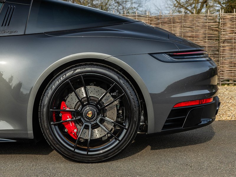 Porsche 911 Targa 4 GTS  (992.1)  - U5870