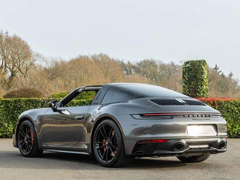 Porsche 911 Targa 4 GTS  (992.1)  - U5870