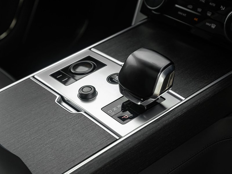 Range Rover P510e SV  - U5874