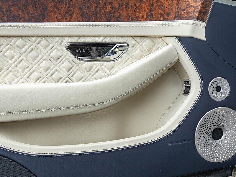 Bentley Continental GT V8 Mulliner  - U5877