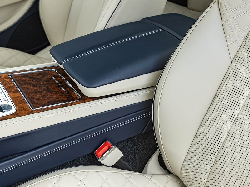 Bentley Continental GT V8 Mulliner  - U5877