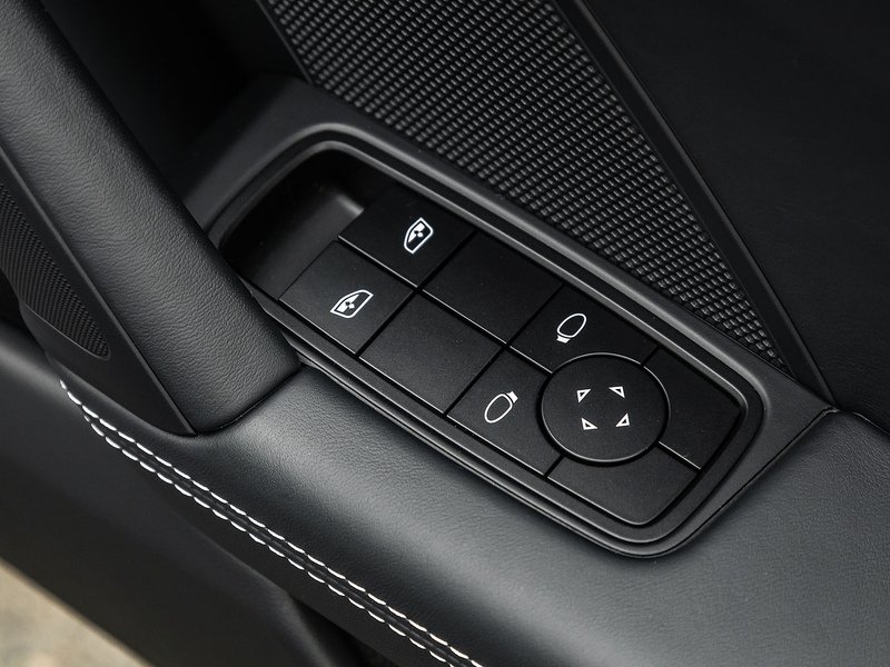 Porsche 911 GT3 Touring (992.2)  - U5879