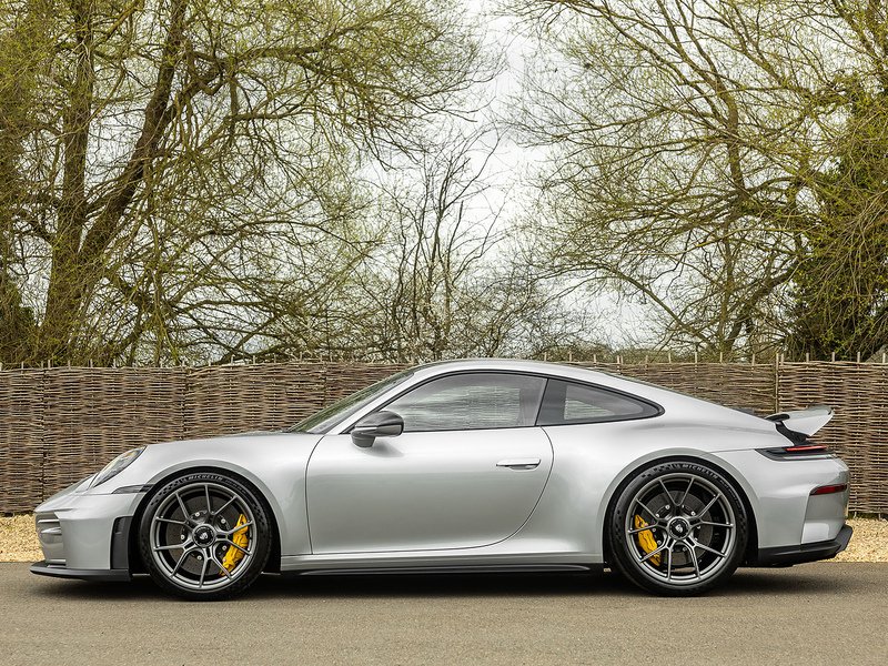 Porsche 911 GT3 Touring (992.2)  - U5879