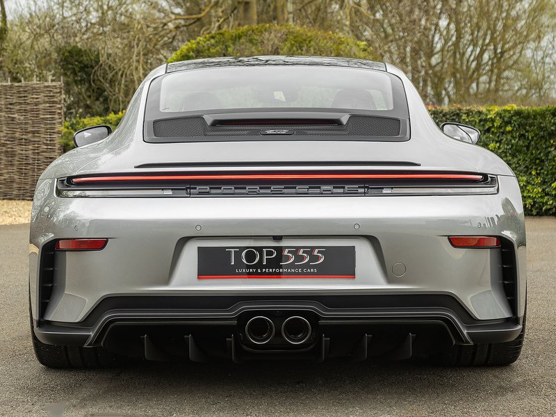 Porsche 911 GT3 Touring (992.2)  - U5879