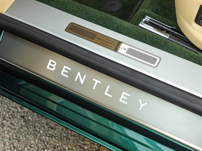 Bentley Flying Spur Mulliner V8  - U5892