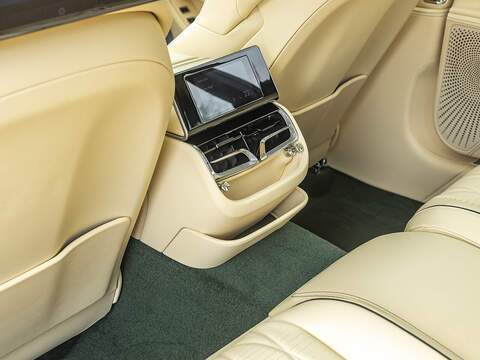 Bentley Flying Spur Mulliner V8  - U5892