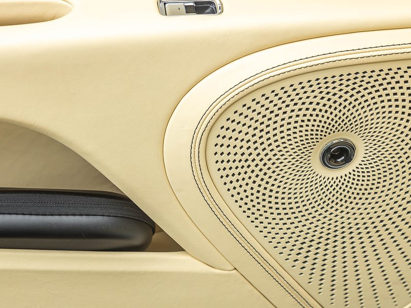 Bentley Flying Spur Mulliner V8  - U5892
