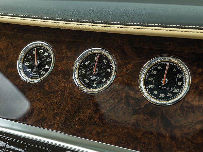 Bentley Flying Spur Mulliner V8  - U5892