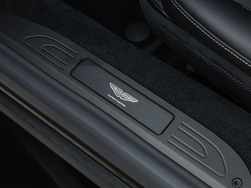 Aston Martin Vantage V8  - U5899