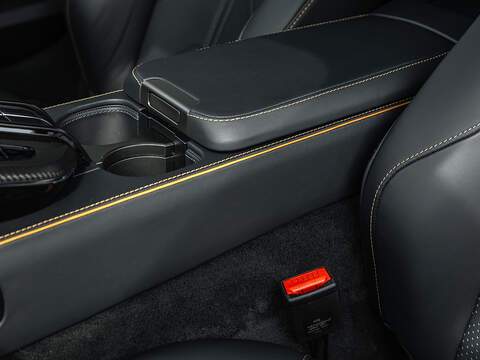 Aston Martin Vantage V8  - U5899