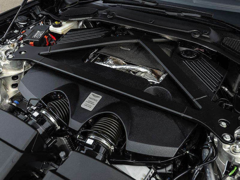 Aston Martin Vantage V8  - U5899