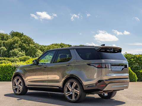 Land Rover Discovery D300 R-Dynamic HSE  - U5925