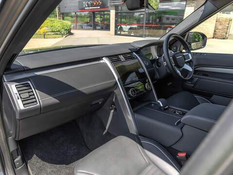 Land Rover Discovery D300 R-Dynamic HSE  - U5925