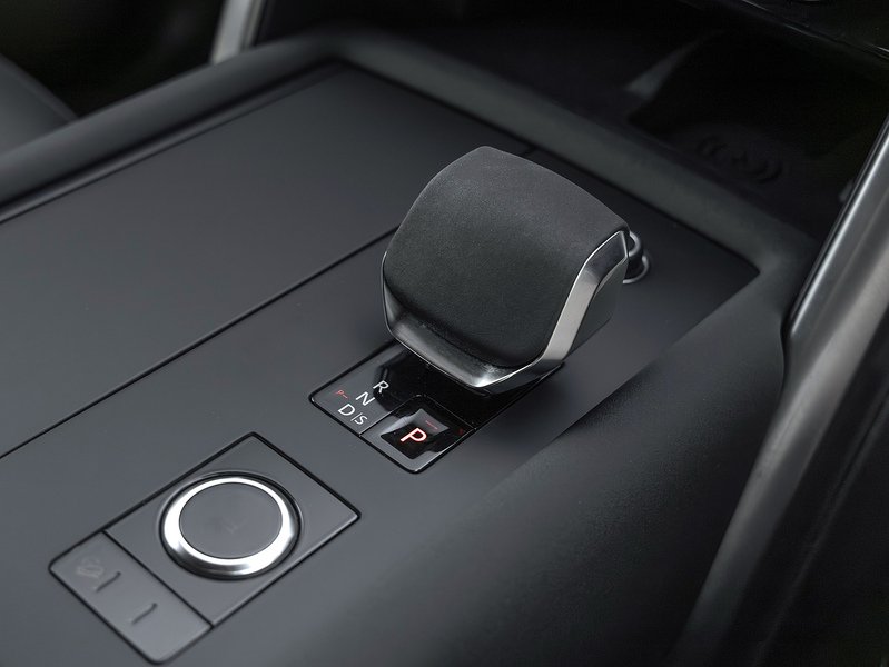 Land Rover Discovery D300 R-Dynamic HSE  - U5925