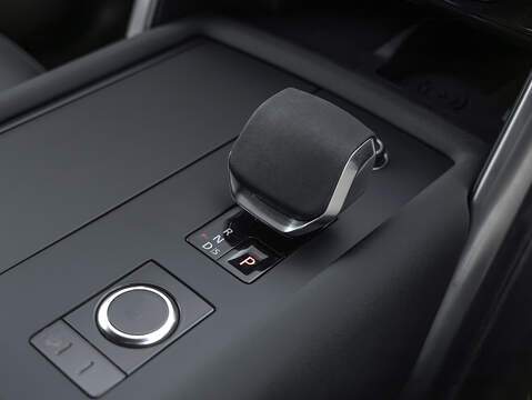 Land Rover Discovery D300 R-Dynamic HSE  - U5925