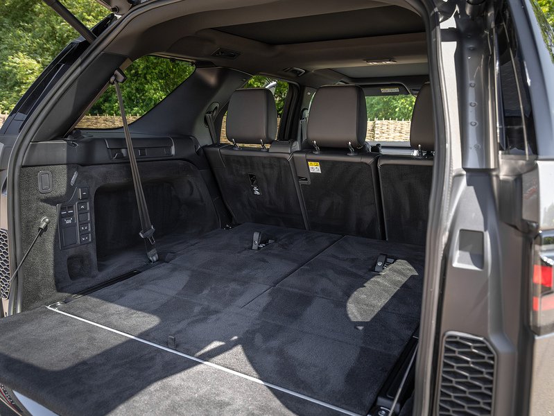 Land Rover Discovery D300 R-Dynamic HSE  - U5925