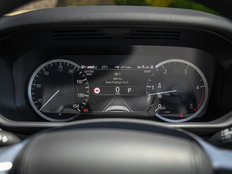 Land Rover Discovery D300 R-Dynamic HSE  - U5925