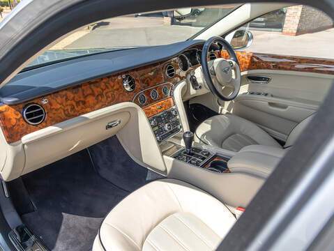 Bentley Mulsanne V8  - U5929