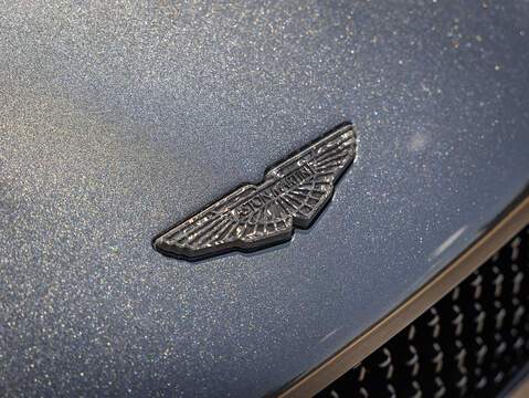 Aston Martin DBS Superleggera V12  - U5938