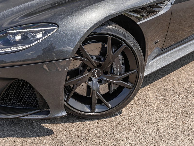 Aston Martin DBS Superleggera V12  - U5938