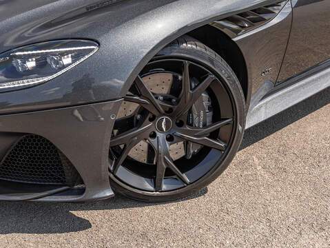 Aston Martin DBS Superleggera V12  - U5938