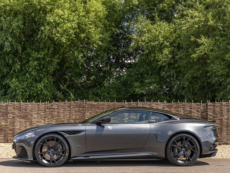 Aston Martin DBS Superleggera V12  - U5938