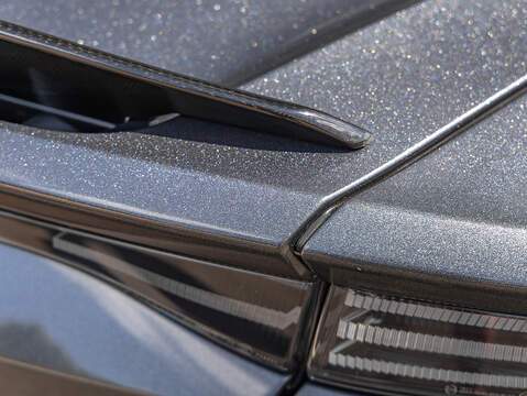 Aston Martin DBS Superleggera V12  - U5938