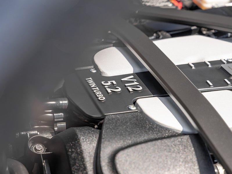 Aston Martin DBS Superleggera V12  - U5938