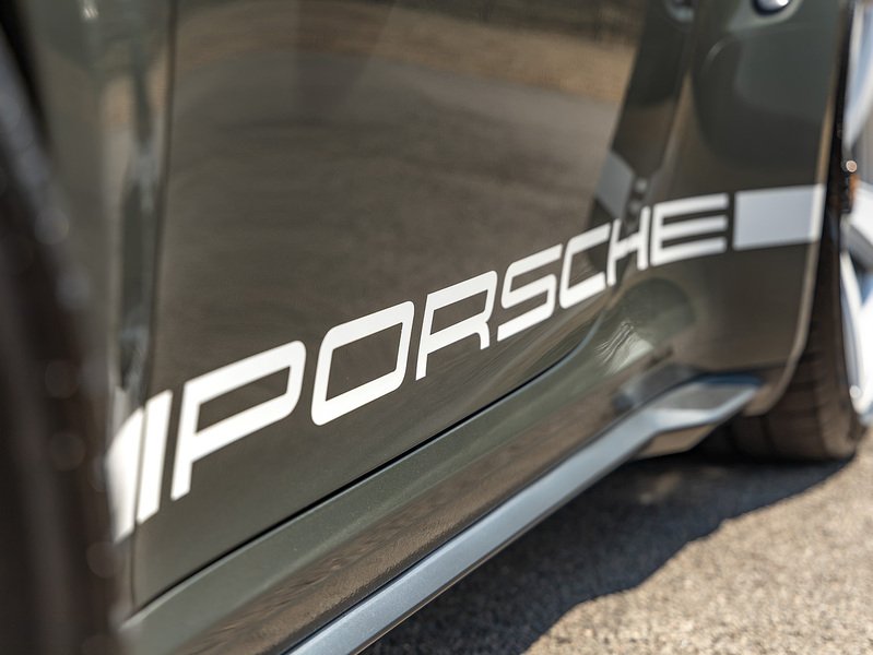 Porsche 911 Turbo 50 Years (992.1)  - U5942