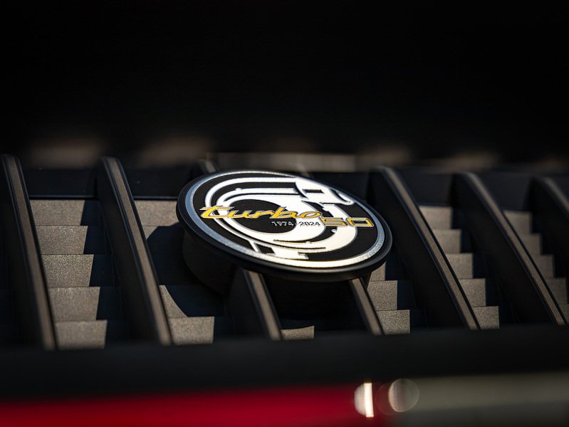 Porsche 911 Turbo 50 Years (992.1)  - U5942