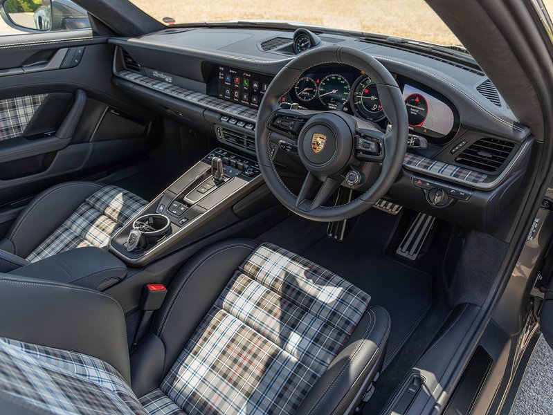 Porsche 911 Turbo 50 Years (992.1)  - U5942