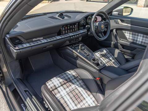 Porsche 911 Turbo 50 Years (992.1)  - U5942