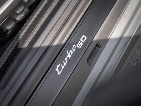 Porsche 911 Turbo 50 Years (992.1)  - U5942